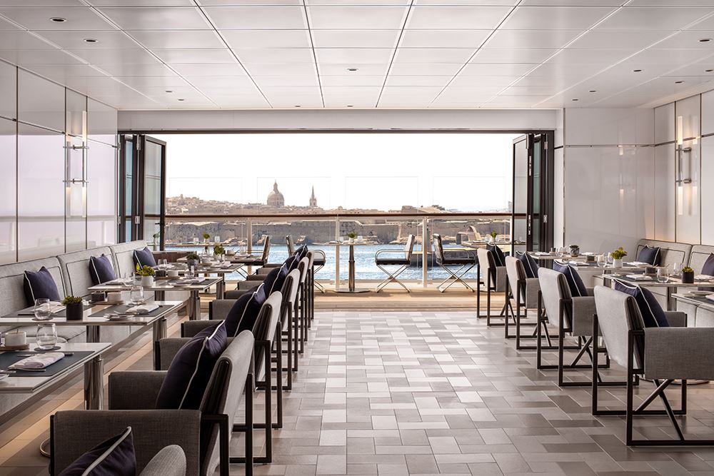 restaurant with ocean view on ritz